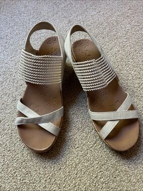 Skechers Beverlee Cream Elastic Slingback Sandals, Size 8